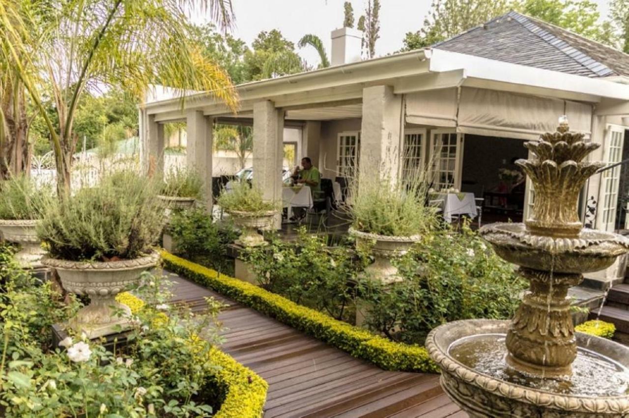 Touch Of Class Guest House Pretoria Exterior foto