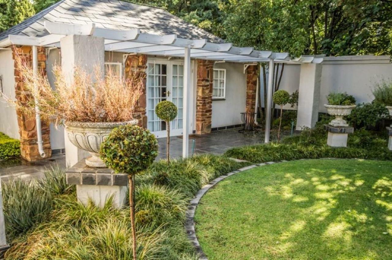 Touch Of Class Guest House Pretoria Exterior foto
