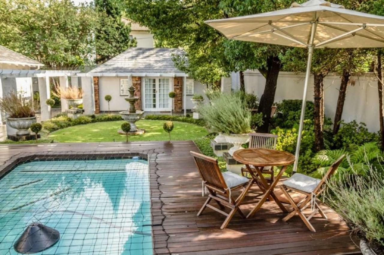 Touch Of Class Guest House Pretoria Exterior foto